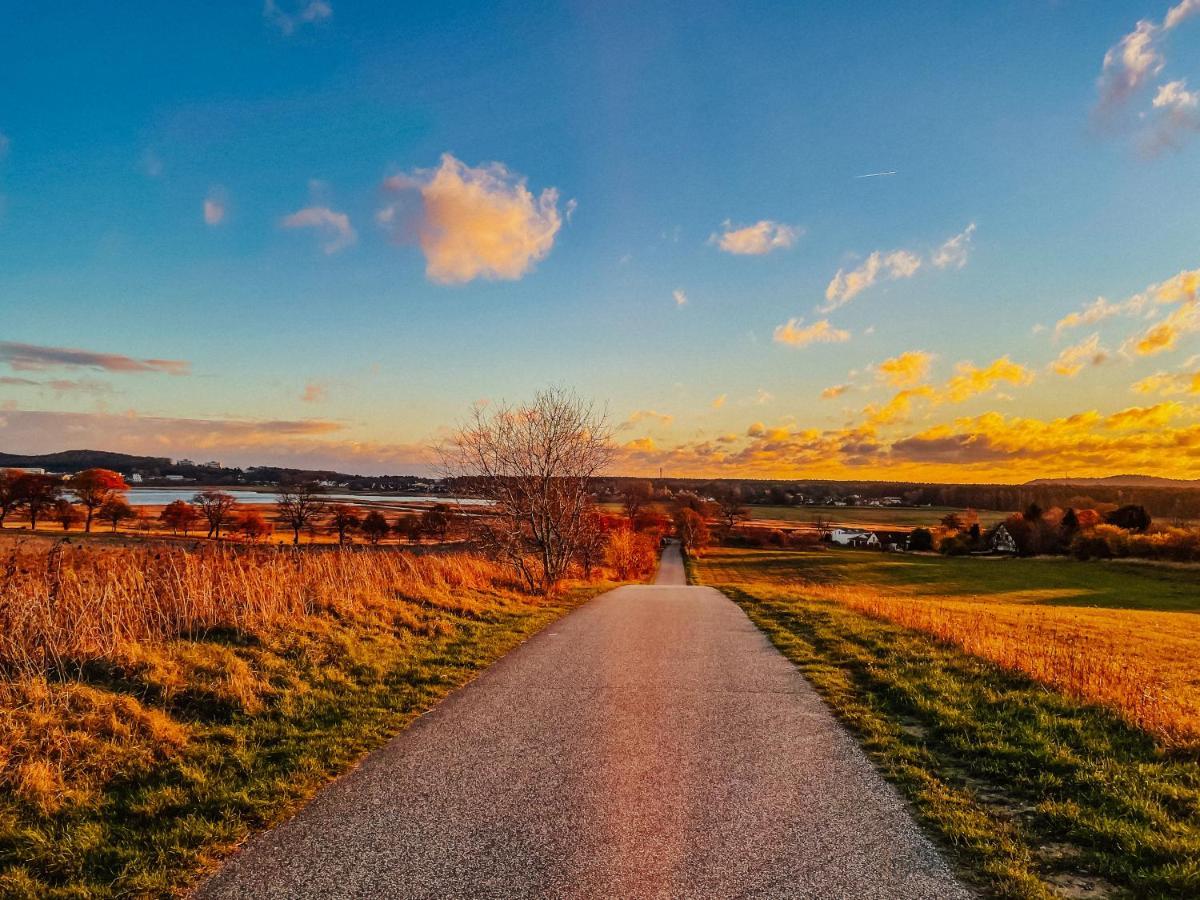 Dat Witte Hus Moritzdorf Ruegen Ferienwohnungen - Ruhige Lage Exteriör bild